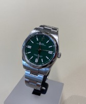 Rolex Oyster Perpetual 41 124300 Green Dial